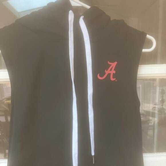 Kadyluxe Black Sleeveless Hoodie with Drawstrings String - Picture 1 of 4